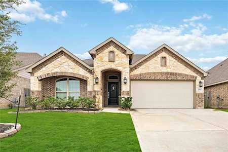 2921 Millstream Ct Dickinson, TX 77539