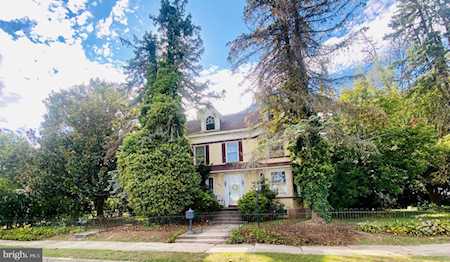 429 Chestnut St Mount Holly Springs, PA 17065