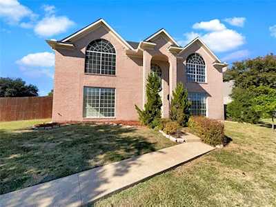 8509 Linda Vista Drive Rowlett, TX 75088
