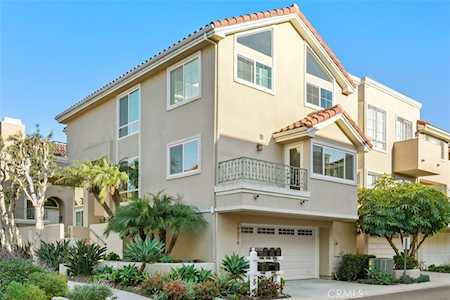 19256 Seabrook Ln Huntington Beach, CA 92648