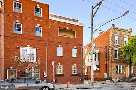 985 N 6th St Philadelphia, PA 19123