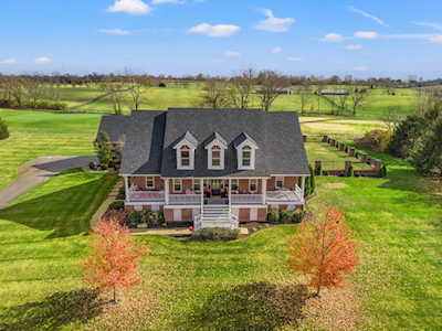 1038 High Point Dr Nicholasville, KY 40356