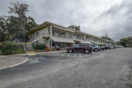 4153 56th St N #1009 Kenneth City, FL 33709