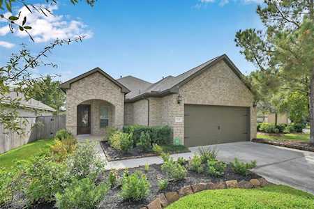 131 Purple Prairie Trl Montgomery, TX 77316