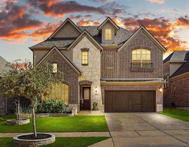 9009 Washington Lane Lantana, TX 76226