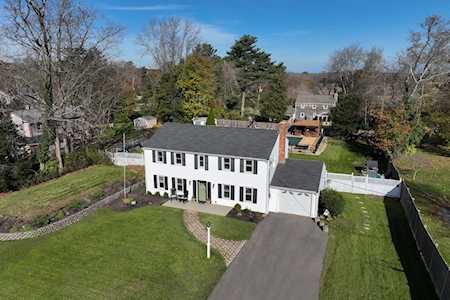 11 Constantine Dr Marshfield, MA 02050