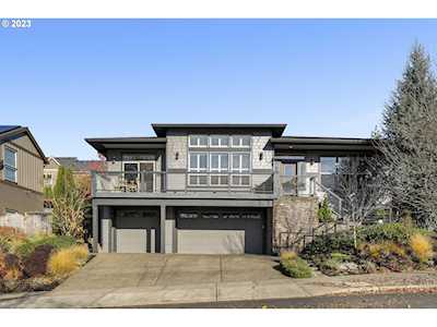 1101 N Alexandra DR Newberg, OR 97132