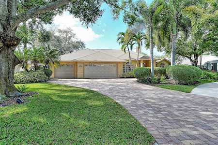 4386 Indian Point Trl Sarasota, FL 34238