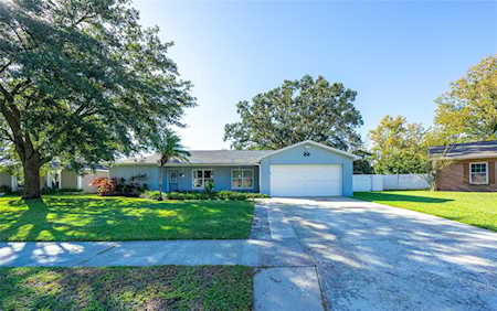 3817 Rolling CIRCLE Valrico, FL 33594