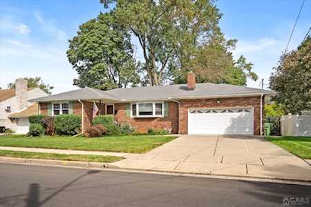 21 Sheppard Place Edison, NJ 08817