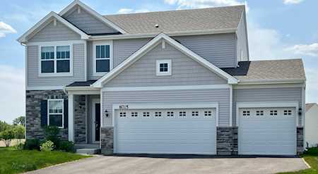 8411 White Oaks Ct Wonder Lake, IL 60097