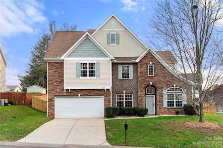 831 Irish Green Dr Lake Wylie, SC 29710