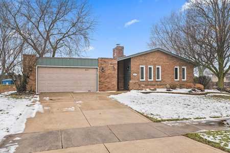 337 King Henry Dr Schererville, IN 46375
