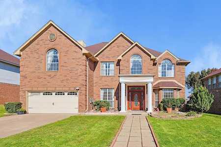 4323 Vine Ridge Court Arlington, TX 76017