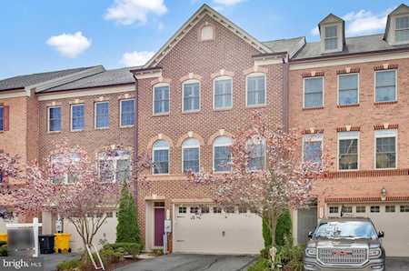 2525 Rolling Forest Dr Hanover, MD 21076