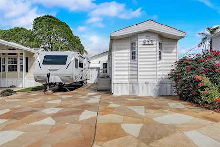 226 St George Dr Davenport, FL 33837