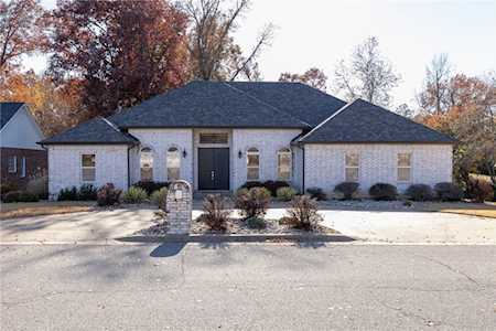2 Harbour Dr Bentonville, AR 72712