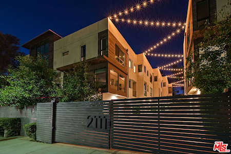 2111 N Cahuenga Blvd #7 Los Angeles, CA 90068