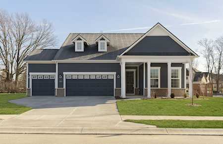 10427 Iron Pointe Dr Fishers, IN 46037