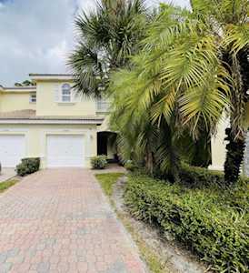 13368 Georgian Court Court Wellington, FL 33414