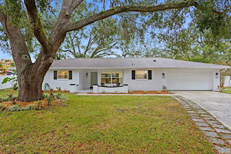 2556 Lake Ellen CIRCLE Tampa, FL 33618