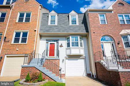 7205 Squirrel Run Ct Springfield, VA 22152