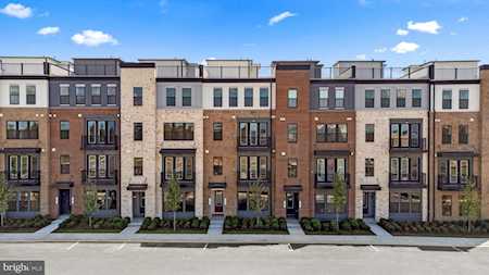 21838 Beckhorn Station Terrace Broadlands, VA 20148