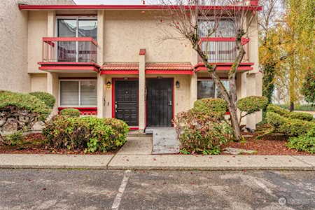 328 9th Ave SE #A-1 Puyallup, WA 98373