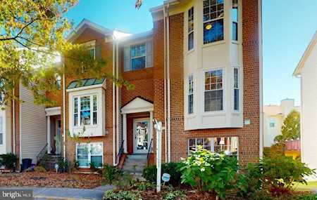 24 Dawn View Ct Silver Spring, MD 20904
