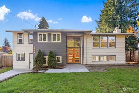 5004 241st St SW Mountlake Terrace, WA 98043