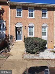 7712 Capron Ct Lorton, VA 22079