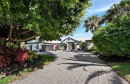 355 W Royal Flamingo Dr Sarasota, FL 34236