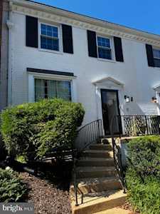 1146 Wimbledon Dr Mclean, VA 22101