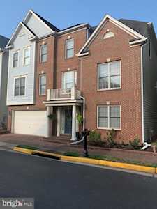 9228 Lee Masey Dr Lorton, VA 22079