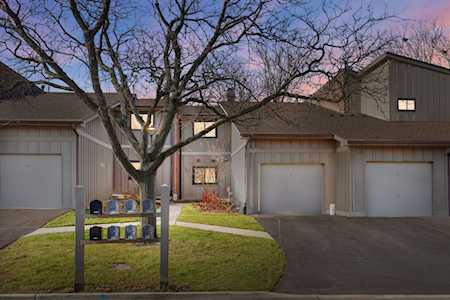 2S436 Emerald Green Dr #F Warrenville, IL 60555