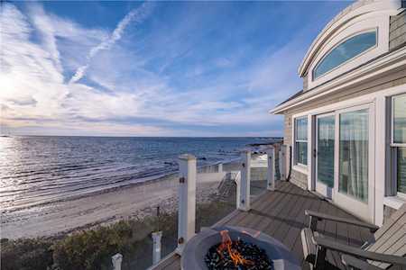 22 Shore Rd Narragansett, RI 02882