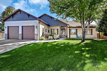 4866 N Mendelson Meridian, ID 83646