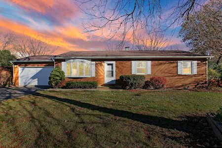 297 Lakewood Dr Antioch, IL 60002