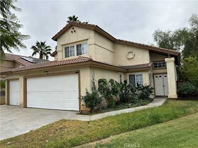 16125 Isla Maria Circle Moreno Valley, CA 92551