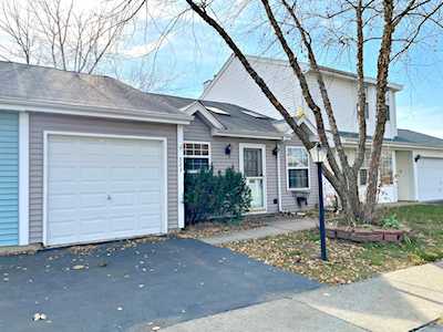 323 Newbury Dr #323 Island Lake, IL 60042