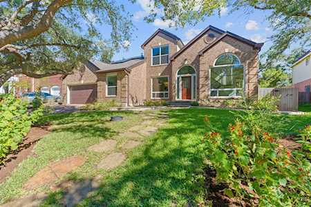 9408 Scenic Bluff DR Austin, TX 78733