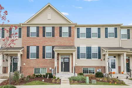 1613 Carlstedt Dr Batavia, IL 60510