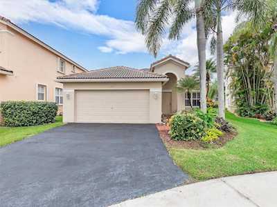 1591 Banyan Way Weston, FL 33327