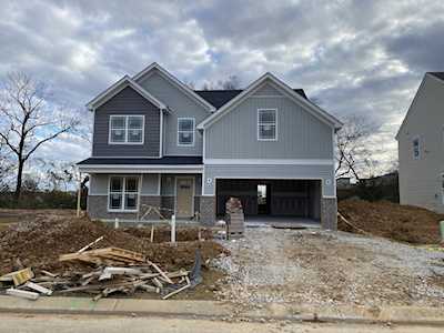 5033 Salient Dr Spring Hill, TN 37174