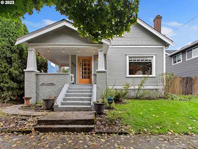 3134 SE 23rd AVE Portland, OR 97202