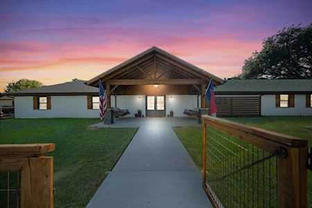 624 Redbud Lane Grapevine, TX 76051