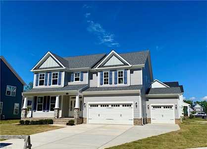 209 Werdna Lane Chesapeake, VA 23322