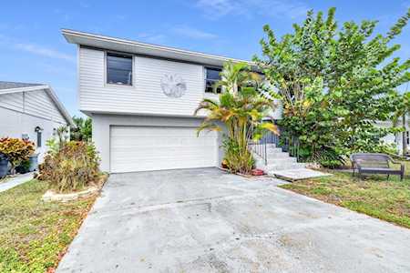 138 Wall St Redington Shores, FL 33708