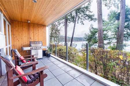 851 Verdier Ave #102 Central Saanich, BC V8M 1C5