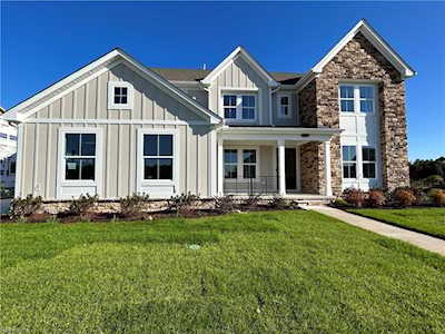 2945 Weston Loop Virginia Beach, VA 23456